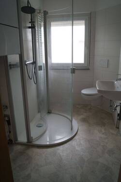Tageslichtbad mit Dusche - 
