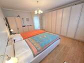 Schlafzimmer EG - 