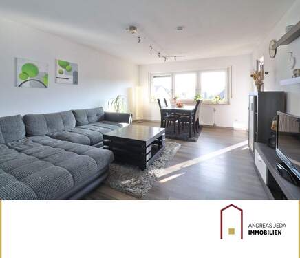 Bild 1 - Sonnige 3-Zimmer-Wohnung mit Süd-Balkon und Aussicht in bester Wohnlage von Lehrensteinsfeld