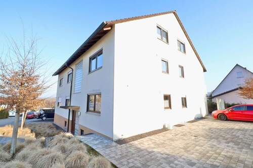 Außenansicht - 3 Zimmer Etagenwohnung zum Kaufen in Lehrensteinsfeld