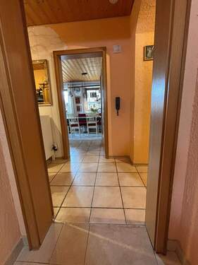 EG_Diele Zugang.JPG - 5 Zimmer Doppelhaushälfte in Nandlstadt