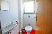 WC - 