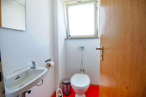 WC - 