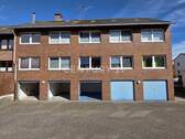 Ansicht Garagen Haus 2 - Etagenwohnung mit 86,00 m² in Wilhelmshaven zum Kaufen