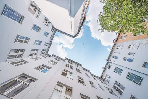 Innenhof - Blick nach oben - 