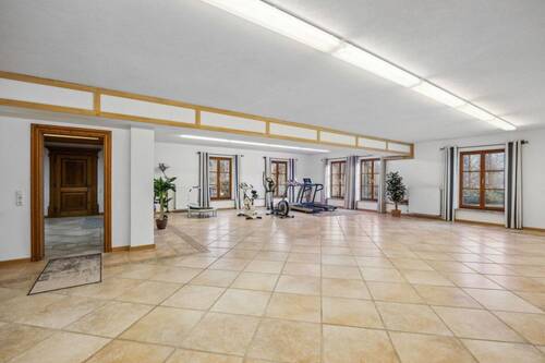 großer Hobbyraum UG - 