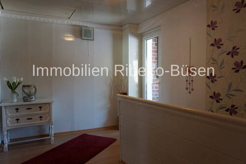 Der Flur im Hauptgebäude (OG) - 