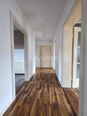 Flur - 3 Zimmer Etagenwohnung in Wilhelmshaven