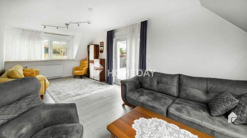 1. OG Wohnzimmer 1 - 