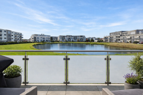 Bild 1 - Einmalige Gelegenheit! Vermietete Seeblick-Wohnung am See Petersberg - Eine oder Vier im Paket