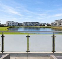 Einmalige Gelegenheit! Vermietete Seeblick-Wohnung am See Petersberg - Eine oder Vier im Paket