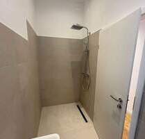 ! Provisonsfrei ! Bezugsfreie 2-Zi Erdgeschoss Wohnung in Karlshorst - Berlin