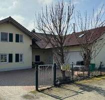 Großzügiges Einfamilienhaus mit Einliegerwohnung Nähe OsterhofenGergweis