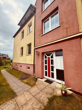 Hauseingang (2) - 3 Zimmer Etagenwohnung zum Kaufen in Peenemünde