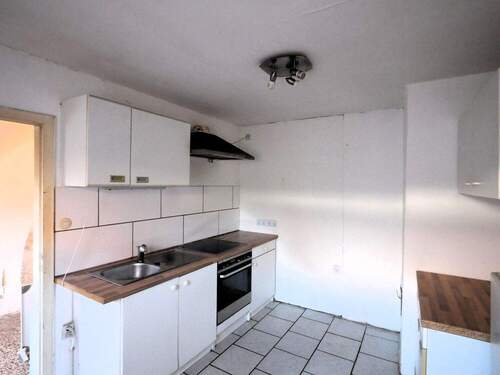 Küche EG - 8 Zimmer Mehrfamilienhaus, Wohnhaus in Warle