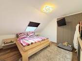 Schlafzimmer (OG) - 