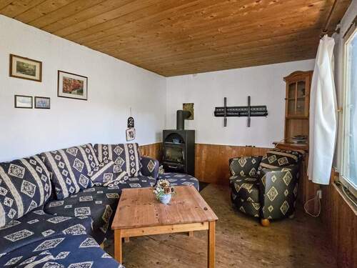 Wohn- bzw. Kaminzimmer - Mehrfamilienhaus, Wohnhaus mit 25,00 m&sup2; in Saalburg-Ebersdorf zum Kaufen