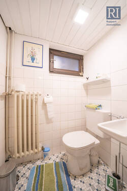 WC, UG - 