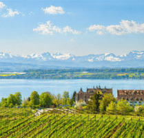 Traumdomizil mit atemberaubendem Panoramablick auf Alpen und Bodensee - Immenstaad am Bodensee Schloß Kirchberg