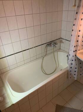 Badezimmer_Badewanne - 