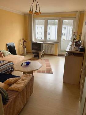 Wohnzimmer - Etagenwohnung mit 53,80 m² in Wolfsburg zum Kaufen