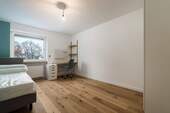 Schlafzimmer - 4 Zimmer Etagenwohnung zum Kaufen in München