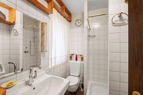 Duschbad EG - 5 Zimmer Doppelhaushälfte zum Kaufen in Geesthacht