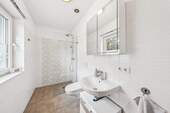 Gästebad mit Dusche - 