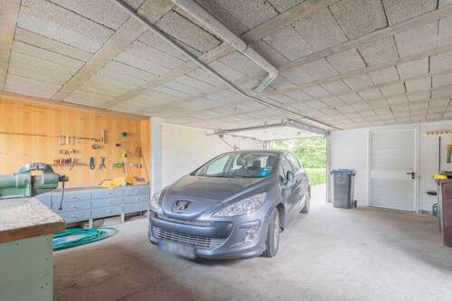 Garage - 