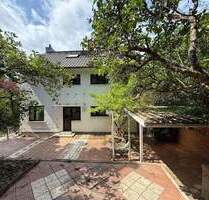 Viel Platz für die Familie Familienhaus mit Garten und Garage in 66117 Saarbrücken zu verkaufen