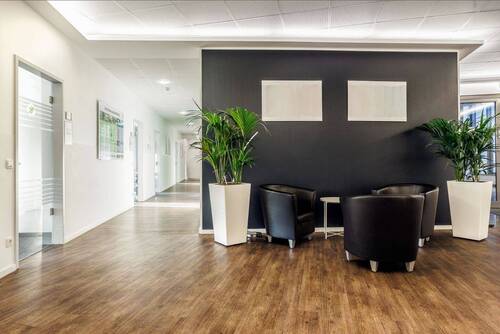 Flur - Büro mit 38,00 m&sup2; in Köln zur Miete