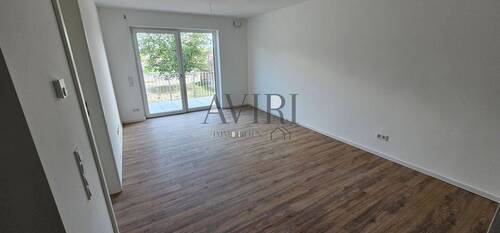 Sicht zum Balkon - 2 Zimmer Etagenwohnung zur Miete in Bamberg