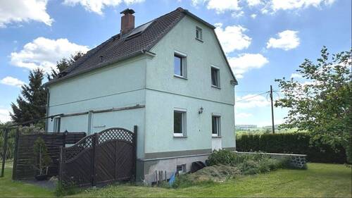 Seiten- und Rückansicht - Einfamilienhaus mit 100,00 m&sup2; in Leutersdorf zum Kaufen