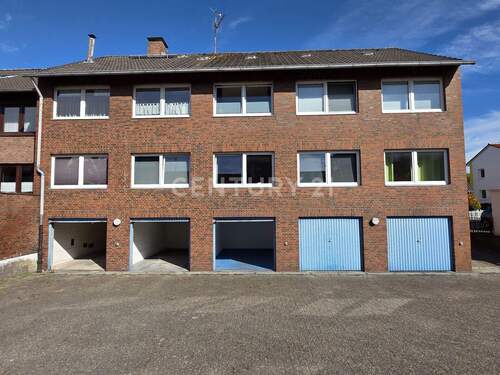 Ansicht Garagen Haus 2 - Mehrfamilienhaus, Wohnhaus in Wilhelmshaven zum Kaufen