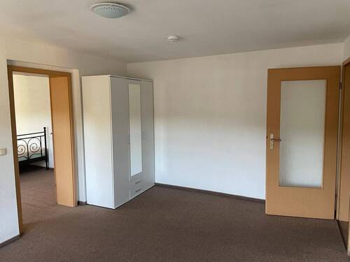 Zimmer 2 - Etagenwohnung mit 61,00 m² in Roßwein zur Miete