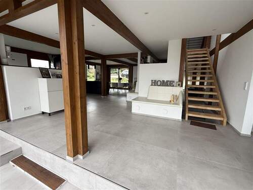 Treppe OG - Moderne Architektur in ruhiger Lage sucht neuen Eigentümer 66663 MerzigFitten