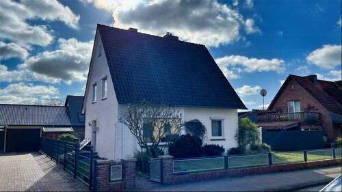 Frontansicht - Solides Einfamilienhaus in ruhiger Wohnlage