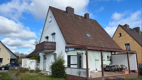 Blick von der Garage - 4 Zimmer Einfamilienhaus zum Kaufen in Soltau