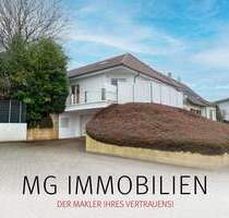 MG - Schmitshausen: Edylisches Einfamilienhaus mit Doppelgarage und Garten