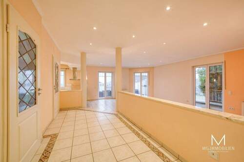 Wohn- und Esszimmer - 4 Zimmer Einfamilienhaus in Schmitshausen