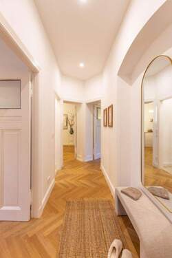 Flur - 4 Zimmer Etagenwohnung zum Kaufen in Berlin