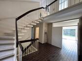 Treppe zum Dachgeschoss mit Galerie - 