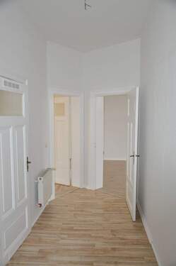 Flur - Etagenwohnung mit 90,70 m&sup2; in Stralsund zur Miete