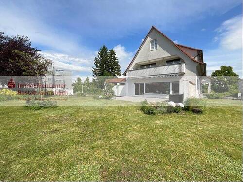Rückansicht - Einfamilienhaus mit 270,00 m&sup2; in Rastatt zum Kaufen