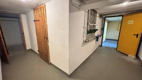 Keller- Vorraum - 