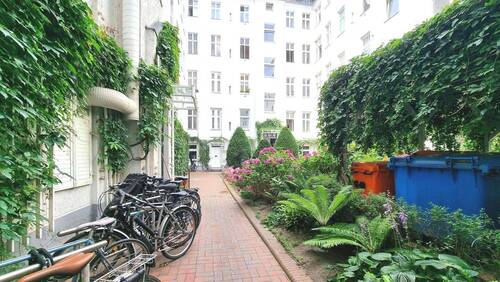 Fahrradstellplätze im Hof - 