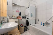 Badezimmer mit Badewanne - 