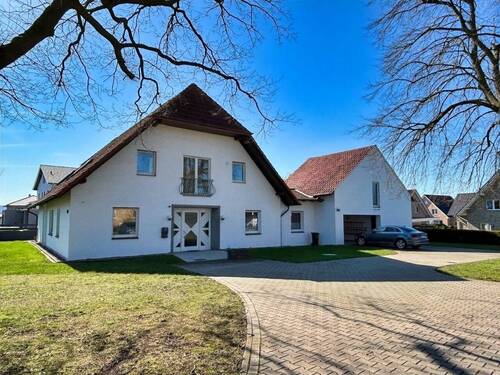 Hof-Ansicht - Mehrfamilienhaus, Wohnhaus mit 263,00 m&sup2; in Espelkamp zum Kaufen