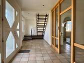 Eingangsbereich / Treppenhaus - 