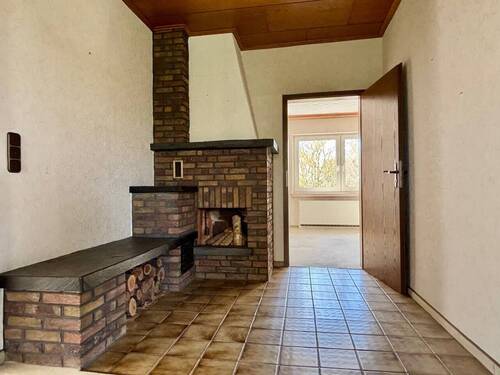 Flur mit Kamin - 